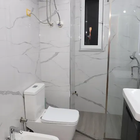 Veizaj Center * Berat
