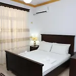 Apartman Veizaj Center *