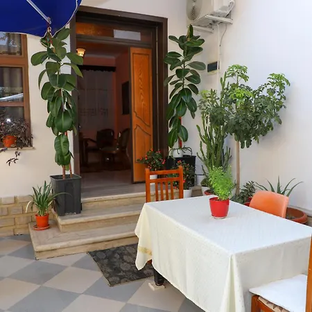 Veizaj Centre Apartment *